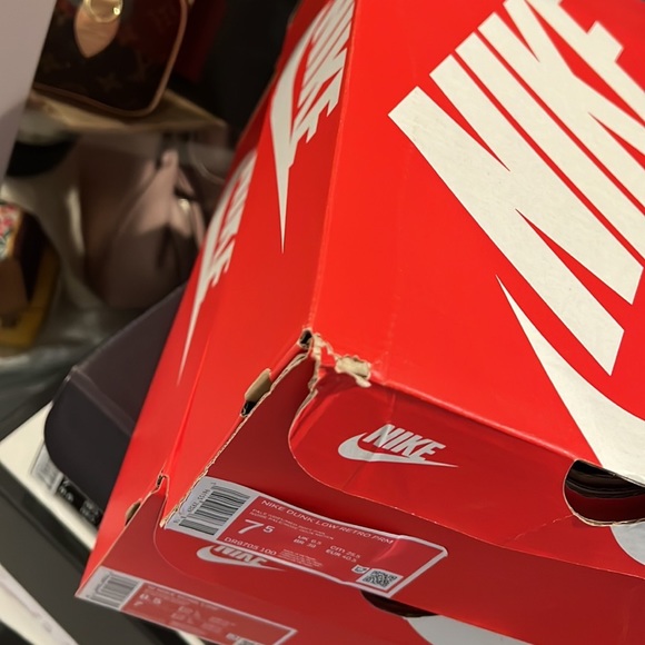 SOLD ❌ Nike dunk low Valentine 2023 ❌ SOLD - Picture 4 of 4